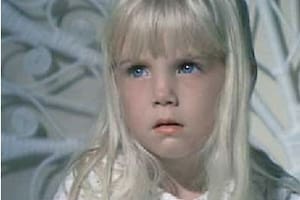 Heather O Rourke (arriba, a la izquierda) la angelical niña rubia de <I>Poltergeist,</I> una de las víctimas