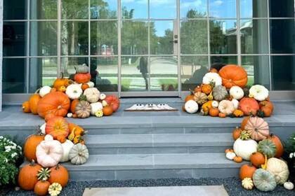 Heather Torres compra calabazas a varios agricultores locales que se encuentran ubicados en Texas (Facebook)