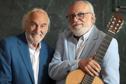 Como hace 3000 años se llama el espectáculo que ofrece junto al guitarrista –y amigo de muchos años– José Luis Merlín