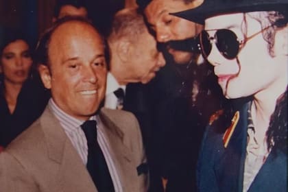 Héctor Cavallero con Michael Jackson, en 1993