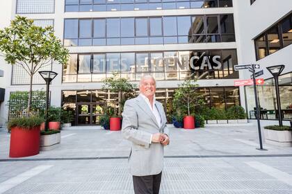 Héctor Cavallero, director de la carrera