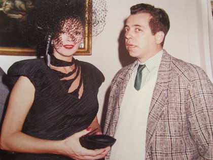 Héctor Vidal Rivas y Pinky, otra de las mujeres a las que asesoró