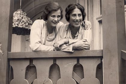 Hedy y su madre, Gertrude Kiesler, en 1933, año del estreno de Éxtasis