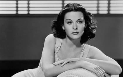 Hedy Kiesler, la actriz austríaca que aceptó para trabajar en Hollywood que la Metro le inventara el nombre que la hizo estrella: Hedy Lamarr