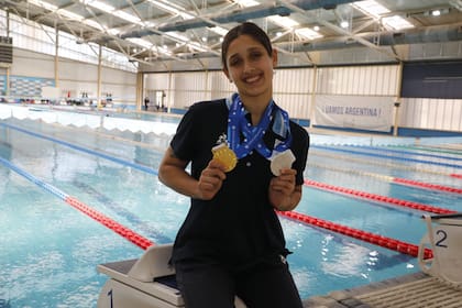 Hein, en el natatorio del Cenard que lleva el nombre de Jeanette Campbell, tras su destacada actuación en el Mundial Juvenil de Rumania y en los Panamericanos Junior de Asunción
