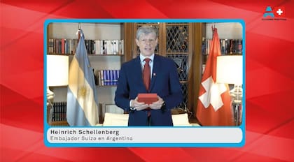 Heinrich Schellenberg en la ceremonia de premios del concurso.