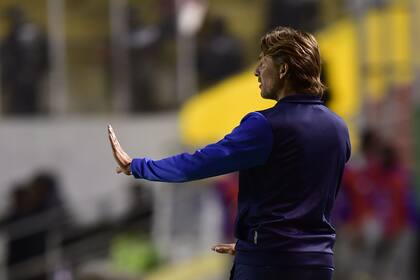 Heinze y la refundación deportiva de Vélez llegó hasta un punto sin retorno con la dirigencia del club 