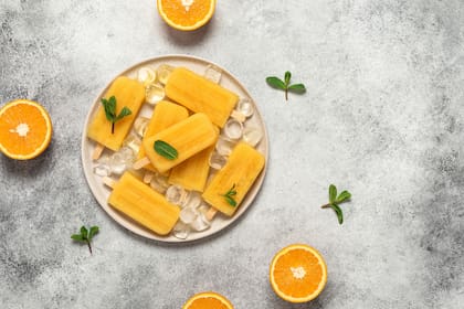 Helado de naranja de agua casero