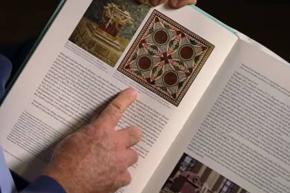 Helen Fioratti halló de casualidad la imagen de su mesa de café en el libro de un erudito en mármol italiano llamado Dario Del Bufalo, que justo se encontraba en Nueva York firmando ejemplares de su obra