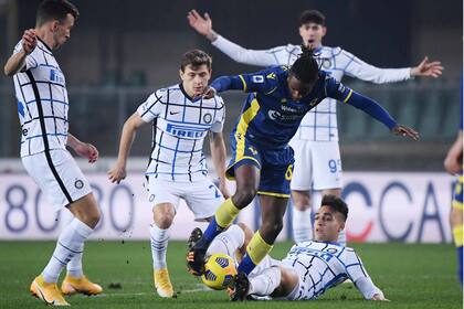 Inter ganó con un tanto de Lautaro Martínez y quedó como líder de la Serie A