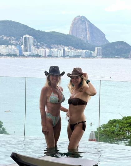 Helô Pinheiro y su hija