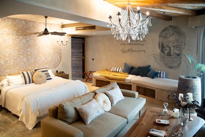 Hemingway es una de las elegantes habitaciones inspiradas en escritores que miden entre 70 m² y 120 m²
