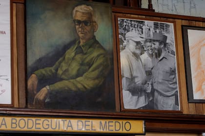 Hemingway y Fidel, en La Bodeguita