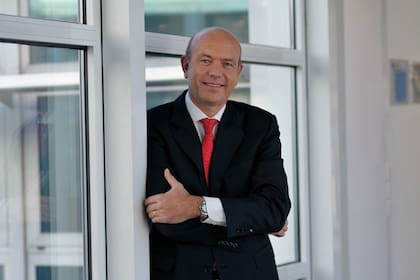 “Hemos desarrollado un concepto para un sistema de gestión de flotas inteligente con vehículos comerciales que operan en la plataforma MindSphere, nuestro sistema operativo abierto basado en la nube de la Internet Industrial de las cosas (IIoT)”, explica Köckritz