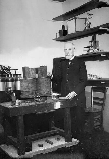 Henri Becquerel en su laboratorio