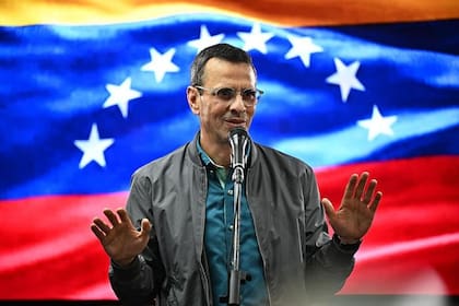 Henrique Capriles Radonski, quien compitió en elecciones presidenciales contra Chávez y contra Maduro, es una de las caras más visibles del grupo que impulsa la participación.