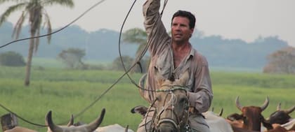 Henry De Ridder en su programa El Aventurero”, en el Garage TV, canal 109 de cable