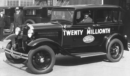 Henry Ford creó su empresa de autos desde cero