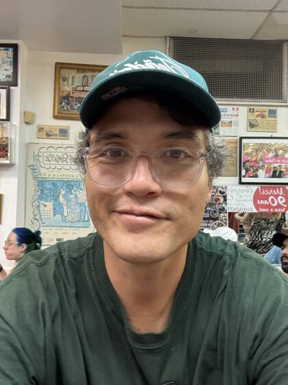 Henry Urrunaga, influencer peruano que vive en Nueva York y es conocido en las redes sociales como Resilentos (Facebook/Resilentos)