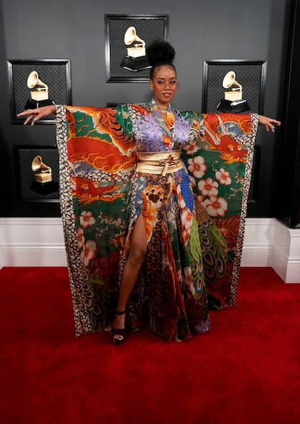 H.E.R. se sumó a los motivos florales