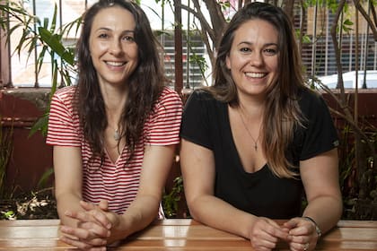 "Hay algo de nuestro laburo de mucha comunión. Tenés que amar mucho la radio para hacer radio. Tenés que estar, no podés faltar, ir todos los días", entiende Sol