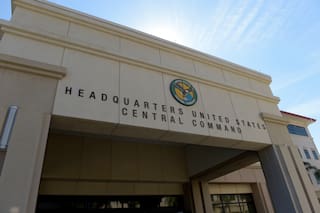 Hermano y hermana acusados en conexión con explosivo fuera de base aérea en Florida