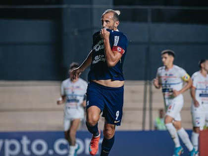 Hernán Barcos es uno de los grandes referentes de Alianza Lima; sería titular este martes