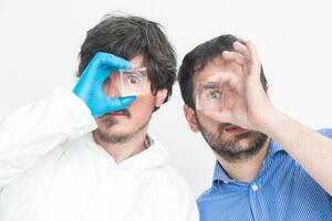 Hernán Biglia (40) y Máximo Fioravanti (40), creadores de Prisma Clear Ice.