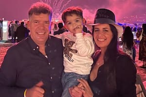 Hernán Castellano, su esposa Brenda y su hijo Alfonso en Kuwait, la nación que le abrió las puertas a "otro mundo"