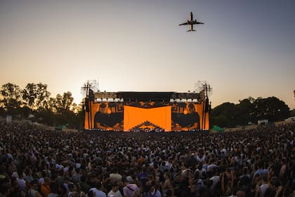 Hernán Cattaneo en el atardecer de Ciudad Universitaria