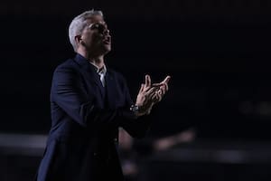 Hernán Crespo, por ahora, está sin trabajo: su último club fue San Pablo, aunque se mantiene activo mirando las Eliminatorias Europeas y también a la selección argentina