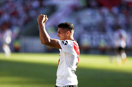 Hernán López Muñoz es el nieto de Ana María, hermana mayor de Diego Armando Maradona, y debutó en primera con la camiseta de River Plata en 2019