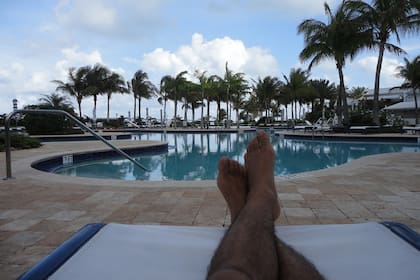 Hernán recorrió 34 países en un barco de lujo con el que llegó, incluso, a conocer a figuras como Penélope Cruz y Javier Bardem