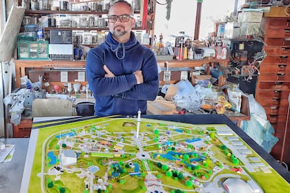 Hernán Rodríguez guarda objetos vinculados a Interama y formó la Organización para la Conservación del Parque de la Ciudad