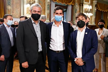 Hernán Yzurieta con el ministro Ferraresi y el gobernador Axel Kicillof