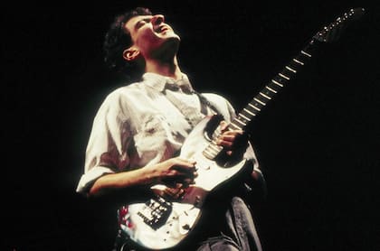 Ulises Butrón en los años 80, con Metrópoli. Foto de Charlie Piccoli