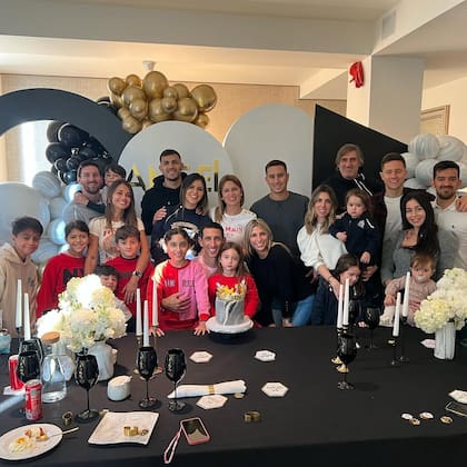 Herrera y Collado celebraron varios cumpleaños con Lionel Messi y Antonela Roccuzzo (Foto: Instagram @jorgelinacardoso26)
