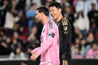 Heung-min Son, con Messi en un partido entre Los Angeles FC e Inter Miami; el surcoreano es el segundo mejor pago