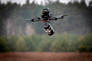 Hezbollah adopta nueva arma: drones de fibra óptica, como los usados en la guerra en Ucrania