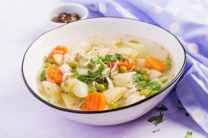 Hidrátate no solo con agua, sino también con sales y electrolitos