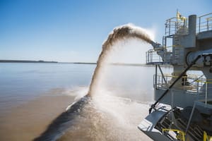 Los usuarios de la Hidrovía piden que los pliegos estipulen menores tarifas de peaje y aseguren los 40 y 42 pies navegables