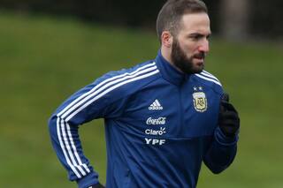 Los 82 jugadores que nacieron en un país, pero jugarán para otra selección