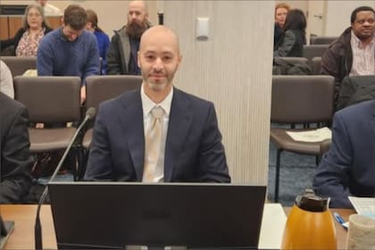 Hijo de inmigrantes dominicanos, Minaya nació y creció en la ciudad de Nueva York