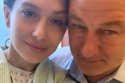 Hilaria Baldwin dijo sentirse "perdida" en medio de la tragedia que vive su esposo y que le costó la vida a Halyna Hutchins