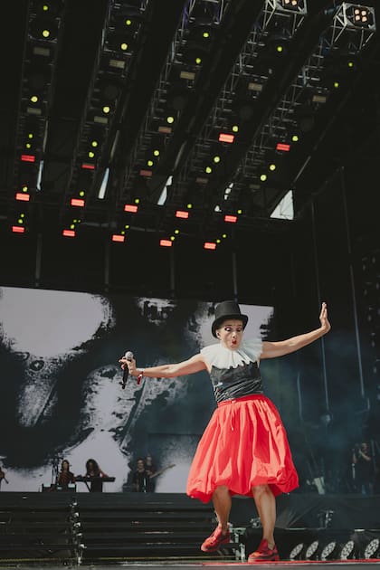 Hilda Lizarazu se presentó en el escenario Norte durante la primera jornada de Cosquín Rock 2025