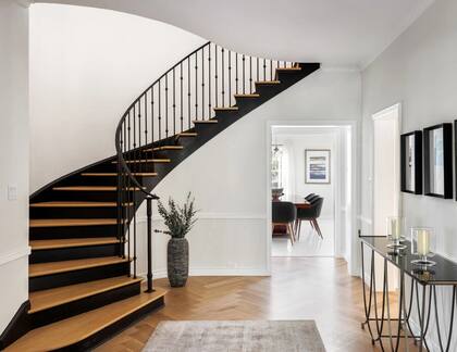 Hilton & Hyland es la corredora de bienes raíces encargada de poner en renta la mansión de Leonardo DiCaprio en Beverly Hills