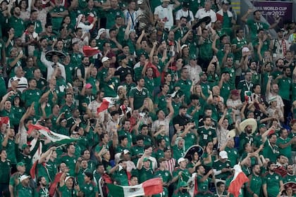 Hinchas de México, siempre muy numerosos en los mundiales; su país es uno de los anfitriones en el Mundial de 2026.