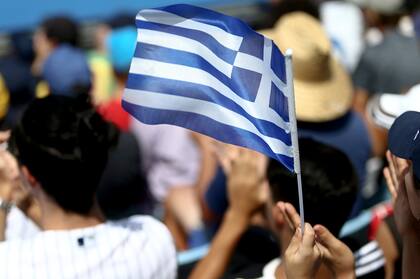 Miles de hinchas griegos alentaron a sus jugadores en Australia.