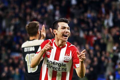 Hirving ‘Chuky’ Lozano es uno de los mexicanos que triunfa en Europa (Facebook/Hirving Lozano)
