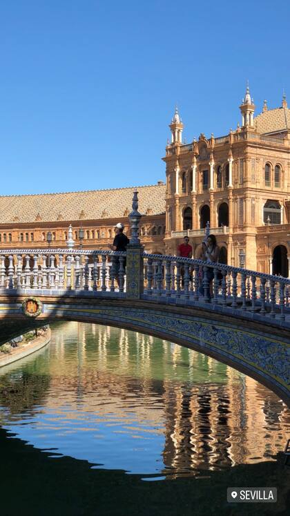 Historia que compartió María Emilia Ferrero en su historia de Instagram en la Plaza de España, Sevilla